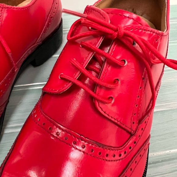Fortune From Liberty RED Wingtip Shoes - Picture 3 of 8